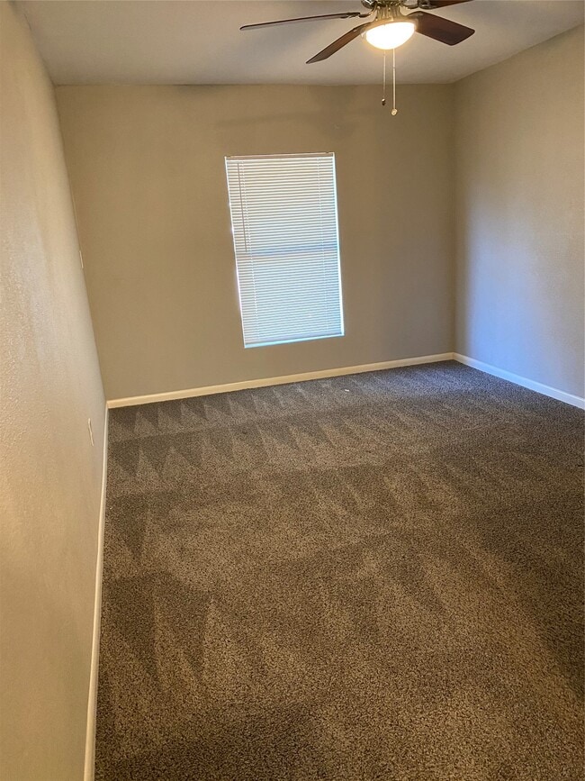 Photo - 13701 Longview St