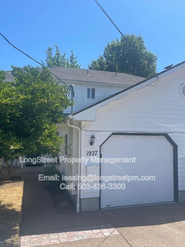 Photo - 1927 NW Highland Blvd