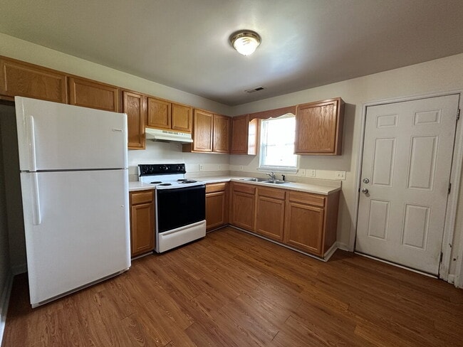 Photo - Charming 2 Bedroom Duplex in Richlands