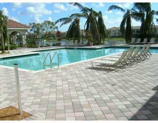 Photo - 2556 Centergate Dr