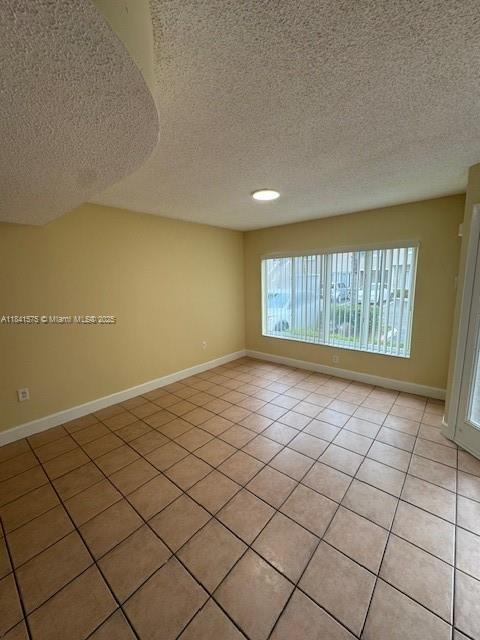 Photo - 210 Riviera Cir