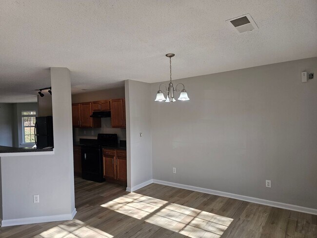 Photo - Move In special! 1/2 off the first Months rent!! 2 Bedrooms, 2.5 Baths Townhouse located in a Qui...