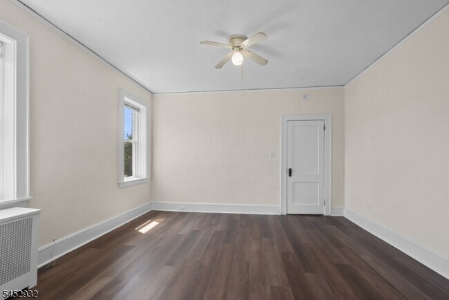 Photo - 60 Elmwood Ave Unit 3