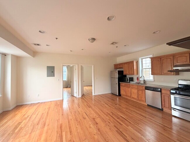 Building Photo - 687 Avenue A Unit #201