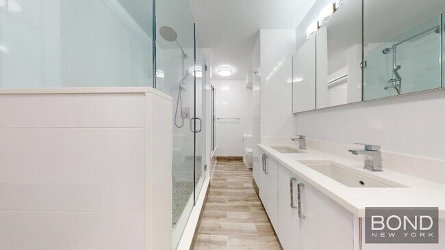 Photo - 165 E 35th St Unidad 12DE