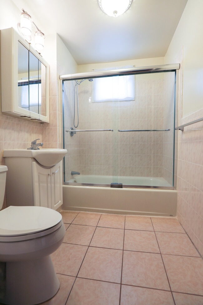 Photo - 550 Washington St Unit 2