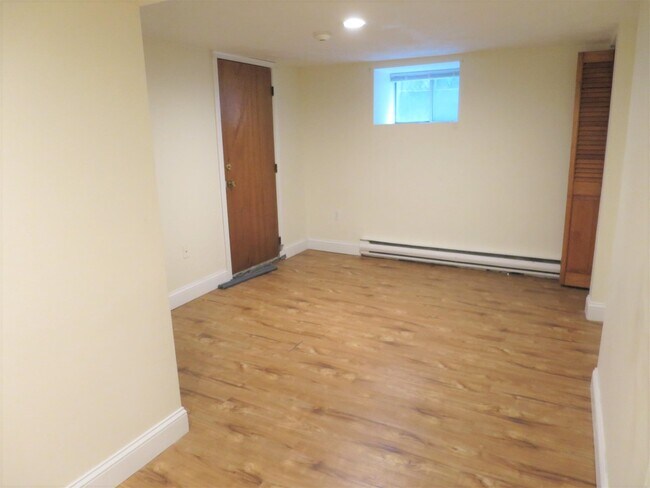 Photo - 14 Garrison Ave Unidad 13