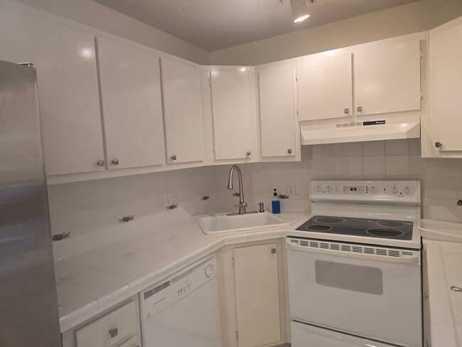 Photo - 1455 SW Silver Pine Way Unit 106D2