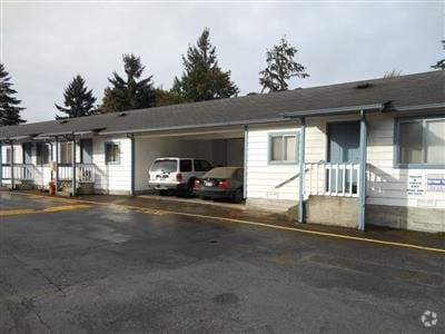 Building Photo - Skyway Apartments