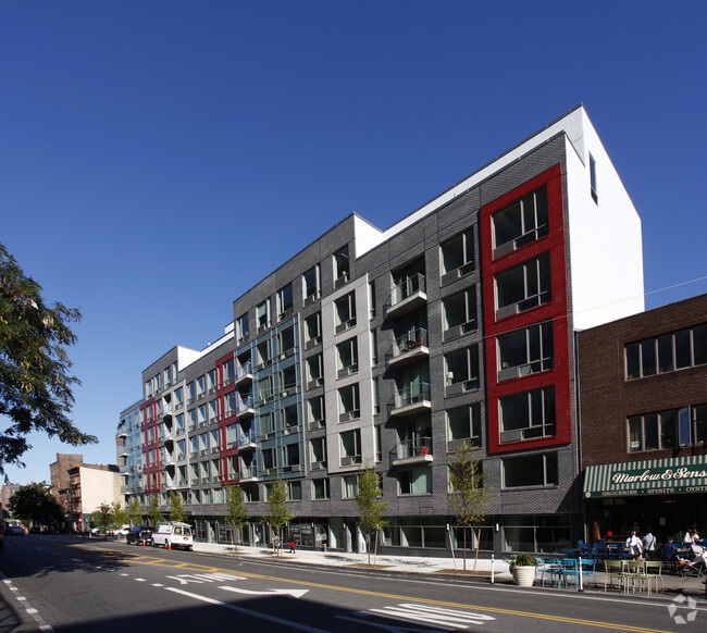 53 Broadway - 53 Broadway Apartments