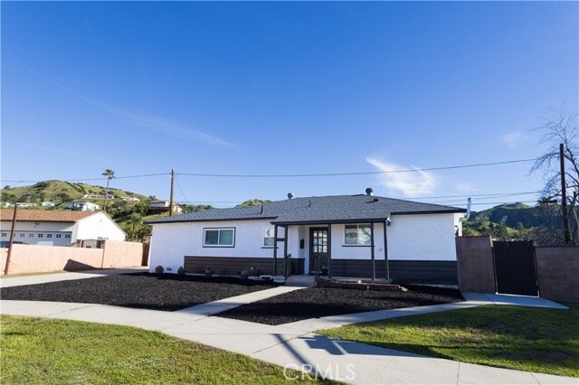 Photo - 8330 Glenoaks Blvd