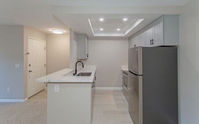 Photo - Lovely upstairs 2 bedroom Condo with Modern upgrades in Oceanside Unit 176