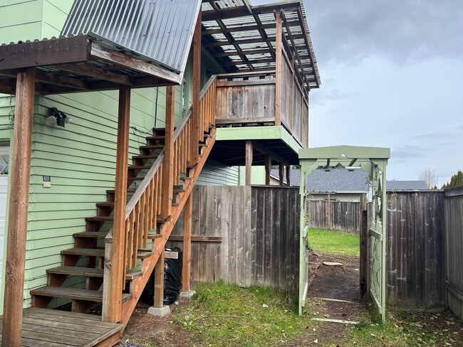 Photo - Upstairs 1 bedroom apartment with garage!