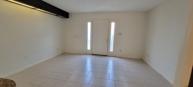 Photo - 1221 Hopkins St Unidad 7