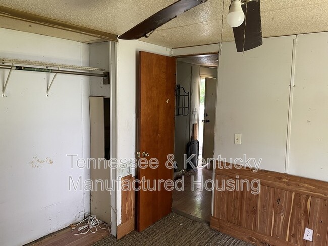 Photo - 127 Cumberland Ln