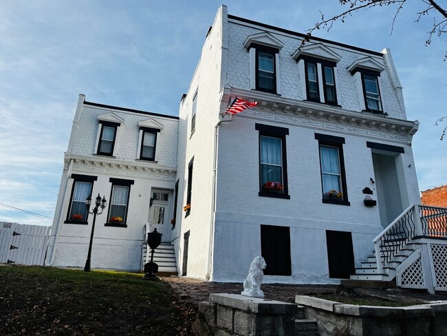 Photo - 2811 Indiana Ave