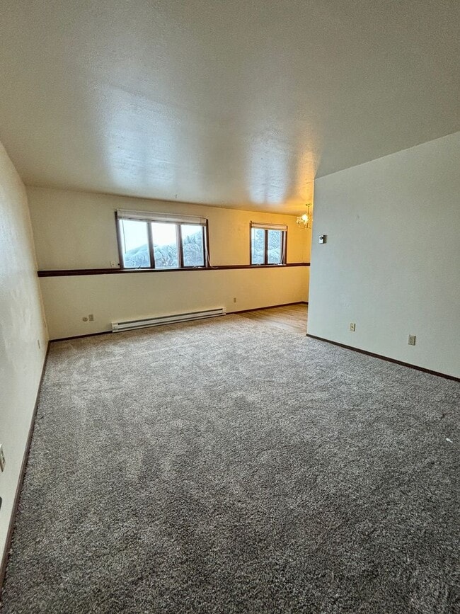 Photo - 744 Darby St Unit 744