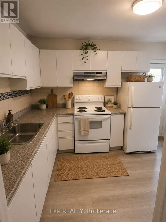 Photo - 2146 Danforth Ave