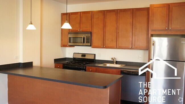 Building Photo - 2840 N Albany Ave Unit 2A Rental