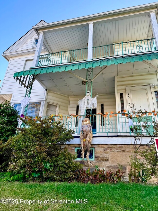 Building Photo - 1012 N Webster Ave