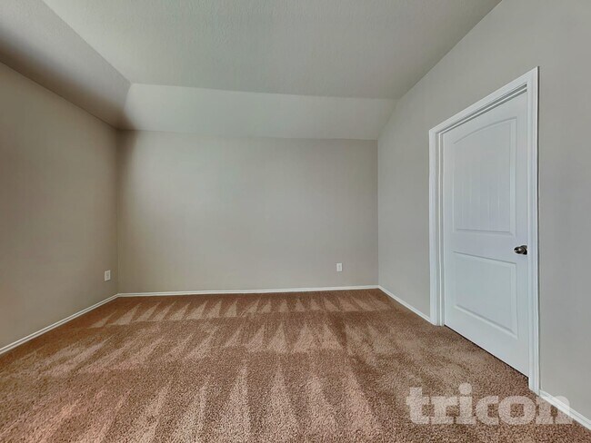 Photo - 125 Moonrise Dr