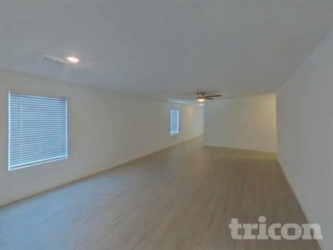 Photo - 6751 Highlands St