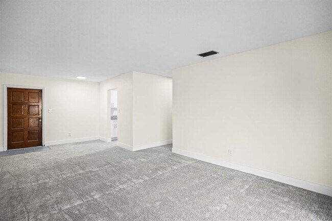 Photo - 493 NW 43rd St Unit 6