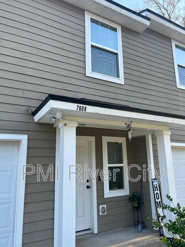 Photo - 7608 Rain Forest Dr N