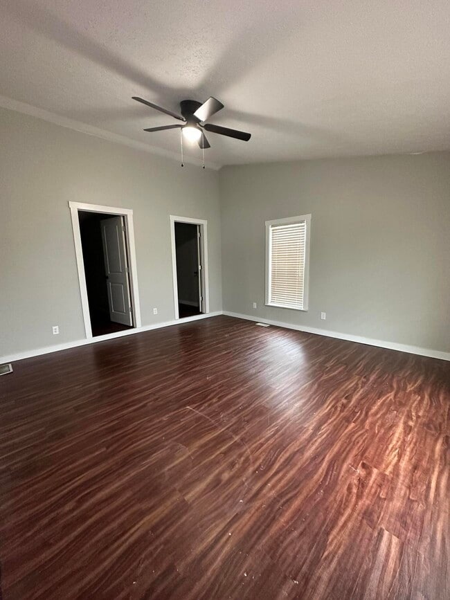 Photo - 2325 Sharkey Rd