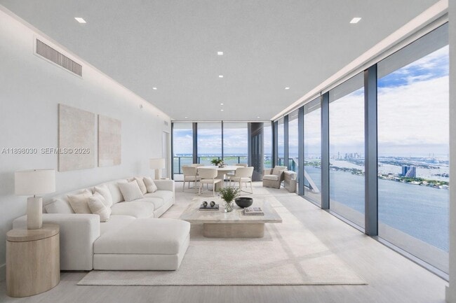 Photo - 700 NE 24th St Unit 5107