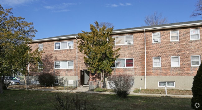 Photo - 37-50 Villa Ct