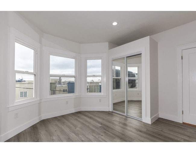 Photo - 4744 Balboa St Unit 302