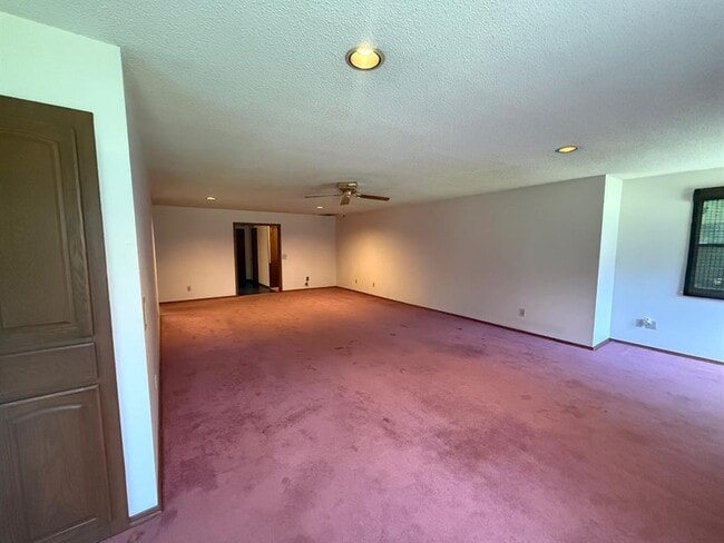 Photo - 8300 NW 15th St