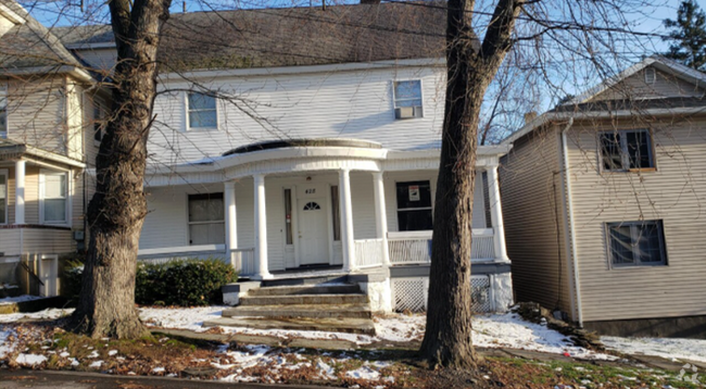 Building Photo - 428 Taylor Ave Rental