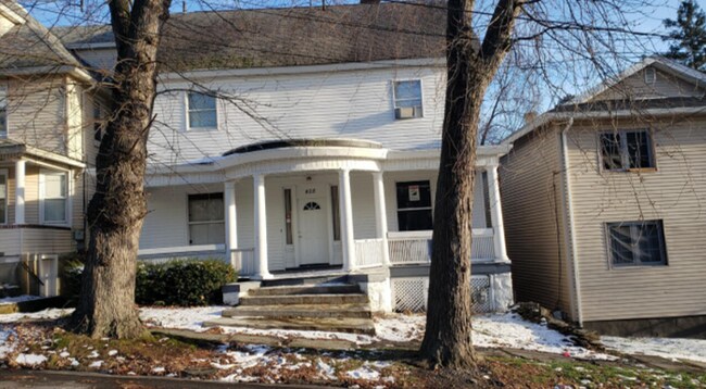 Building Photo - 428 Taylor Ave Rental