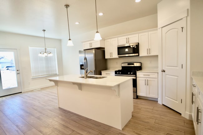 Building Photo - 1633 N 3890 W Rental