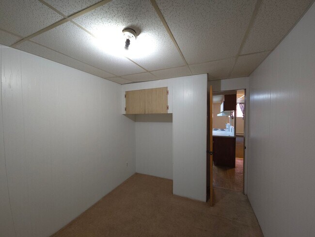 Photo - 826 Bank St