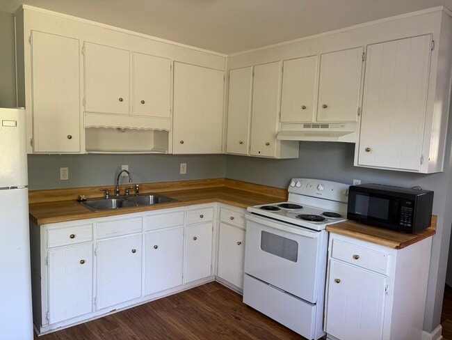 Photo - 204 Brandywine Rd