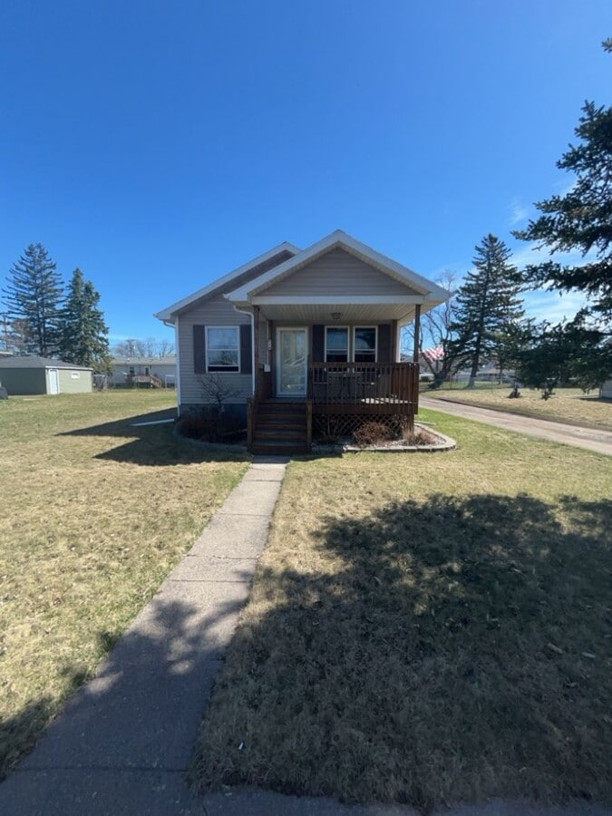 AVAILABLE AUGUST- 2 Bedroom, 1 Bath Home! - AVAILABLE AUGUST- 2 Bedroom, 1 Bath Home!