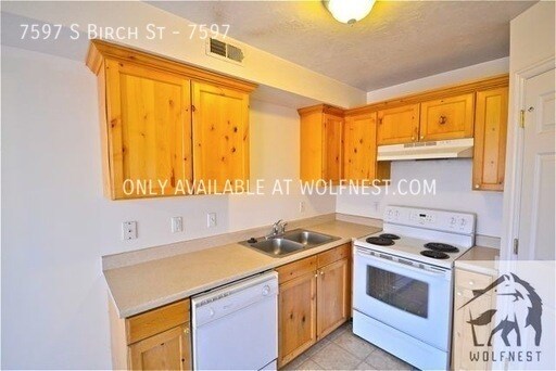 Photo - Cozy 3 Bedroom Midvale Townhome! No Deposi... Unit 7597