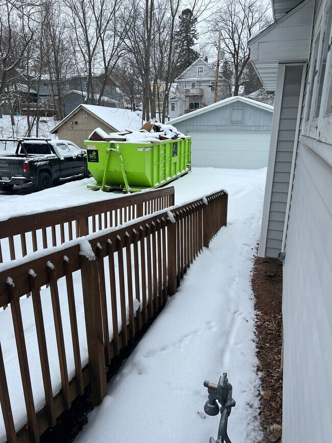 Photo - Click the “Apply Now” button or email wapmrentals@gmail.com for a prompt response.