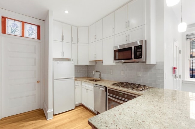 Building Photo - 31 Massachusetts Ave Unit 1-2 Rental