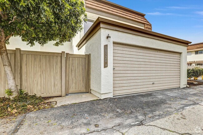 Building Photo - 10520 Larwin Ave Rental