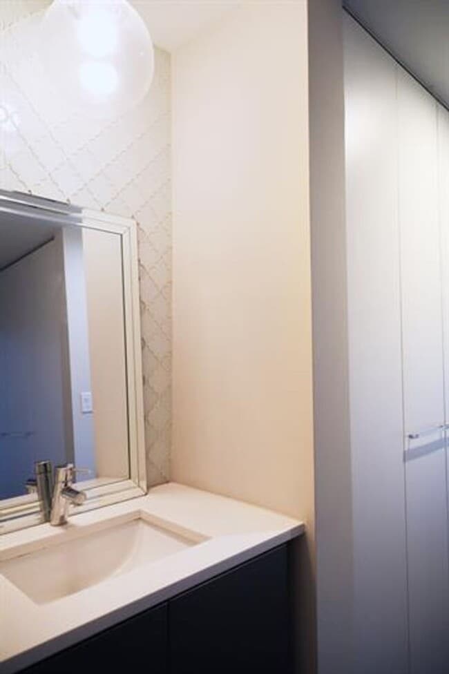 Photo - 434 Clinton Pl