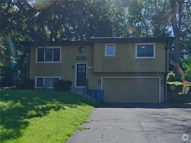 Building Photo - 17311 Sunset Trail SW Rental