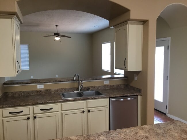 Photo - 2044 Coba Rd SE