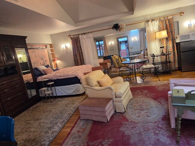 Photo - 1524 Brawne Ave NW Unit Studio