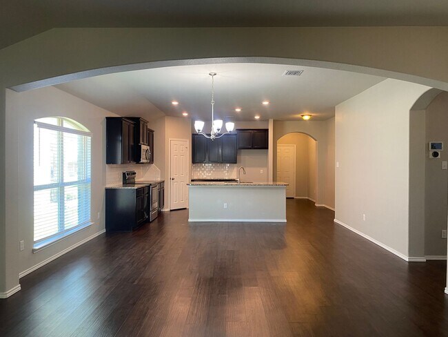 Photo - 3 BEDROOM ACADEMY ISD