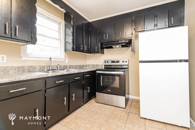 Photo - 1707 Long Shadow Ln