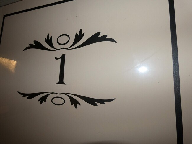 Photo - 15 E Main St